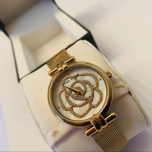 💎5/$25💎 Anne Klein Flower Gold Watch for Women